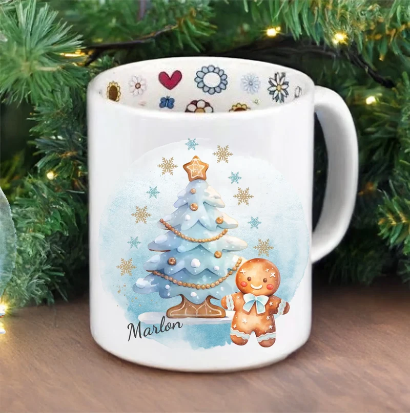 Weihnachtstasse mit Weihnachtshaus und Weckmann in blau für Jungen