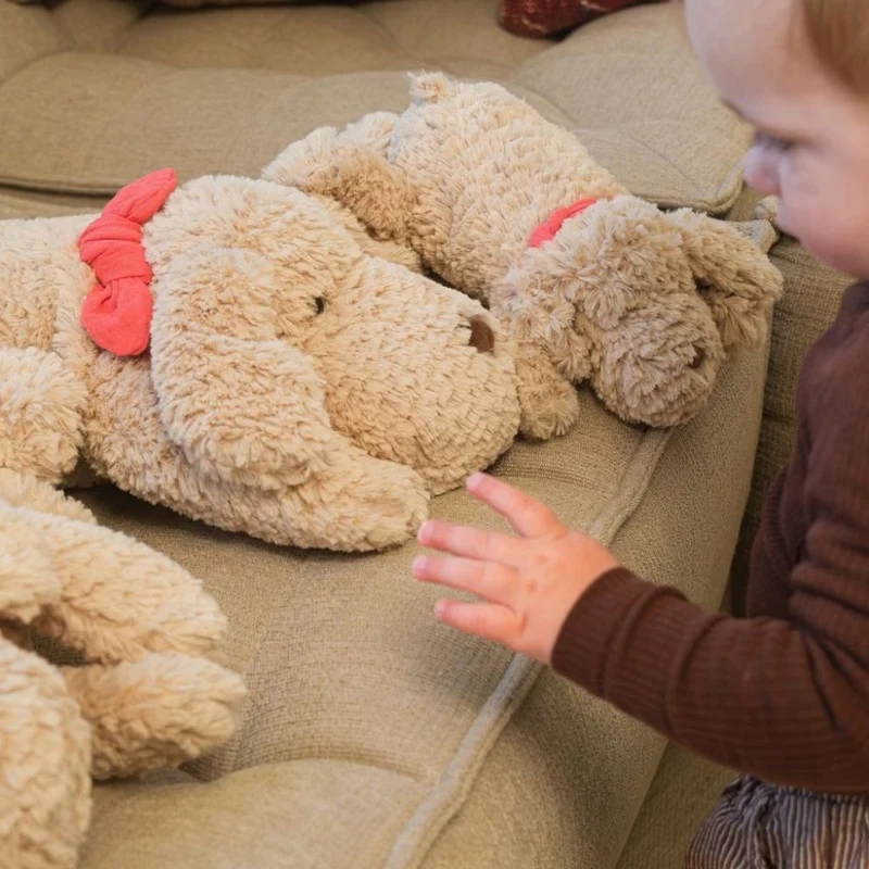 Kuscheltier - liegender Hund Gabi klein (30 cm)