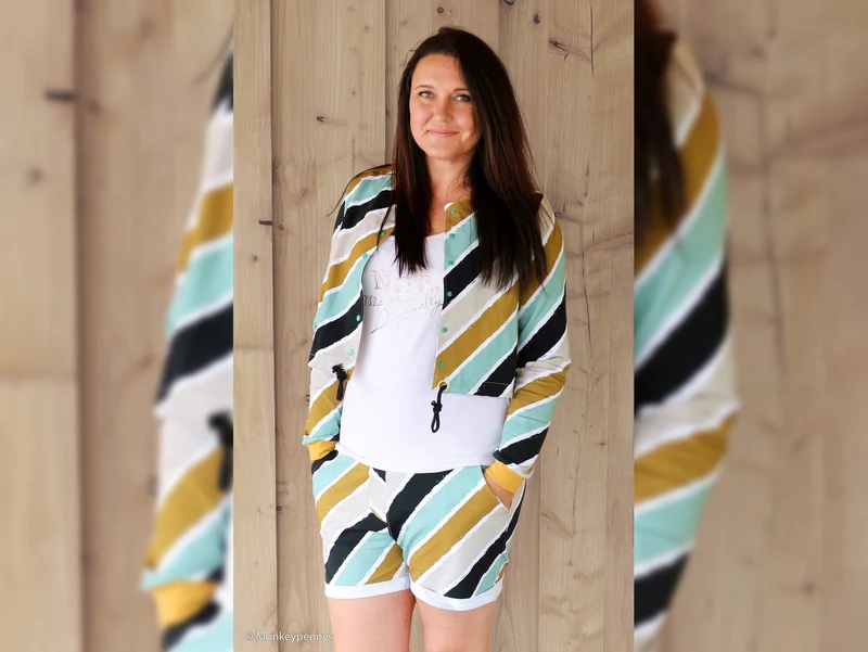Reststück 44cm - French Terry Diagonally mint-ocker-beige-weiß-schwarz by Lycklig Design
