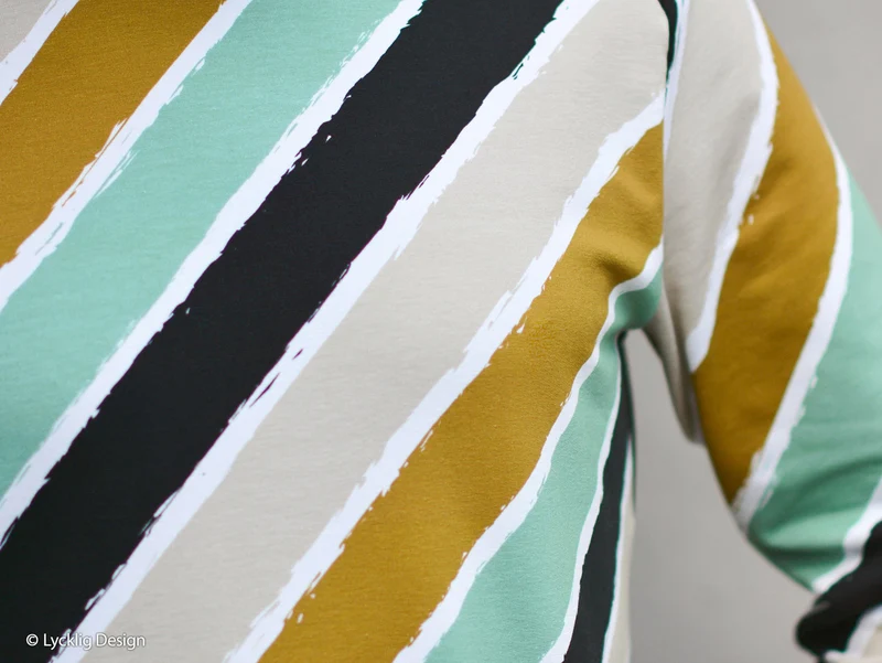 Reststück 44cm - French Terry Diagonally mint-ocker-beige-weiß-schwarz by Lycklig Design