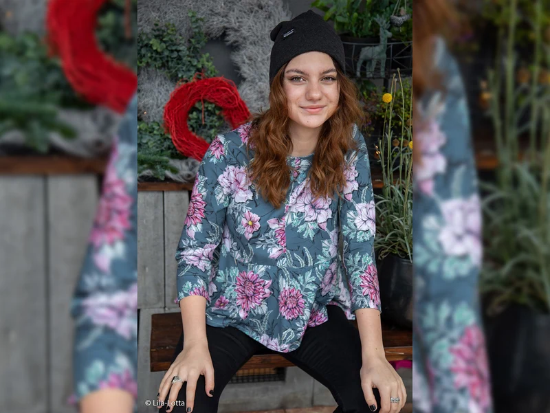 Reststück 33cm - Baumwolljersey My Watercolor Garden jeansblau by Lila-Lotta