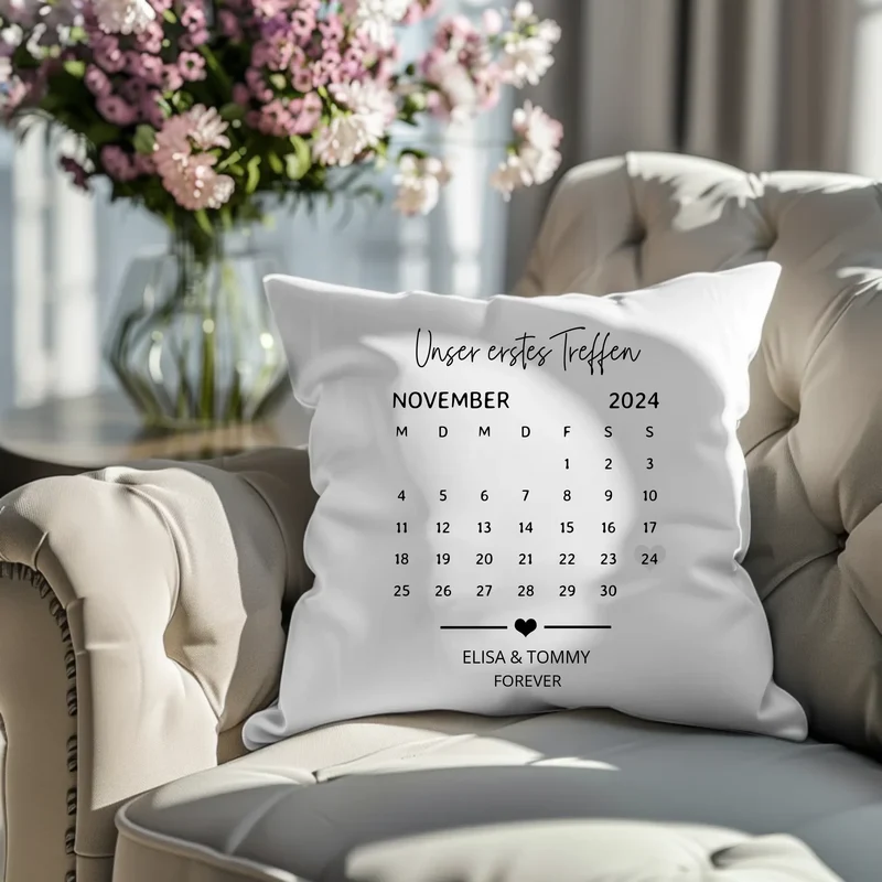 Our first date - Personalisiertes Kissen mit Namen und Datum