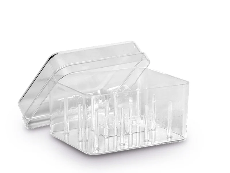 Gütermann 728152 Nähfaden-Box für 12 Spulen transparent