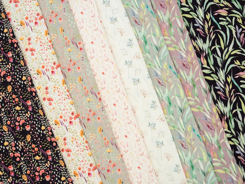 Rippjersey Mia Blätter bunt auf Altrosa Watercolor Look