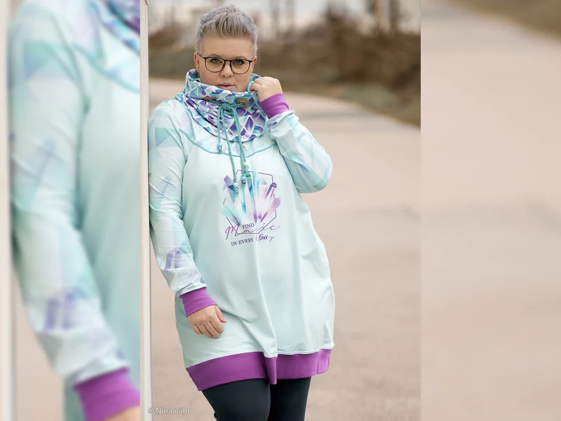 Baumwolljersey Crystal Magic Kristalle hellmint-lila by Lycklig Design Panel 75cm