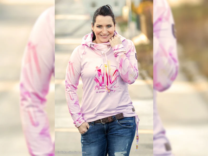 Baumwolljersey Crystal Magic Kristalle hellrosa-pink-gelb by Lycklig Design Panel 75cm