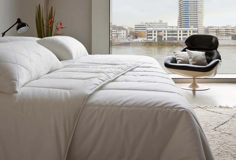 Ganzjahresbett Famous