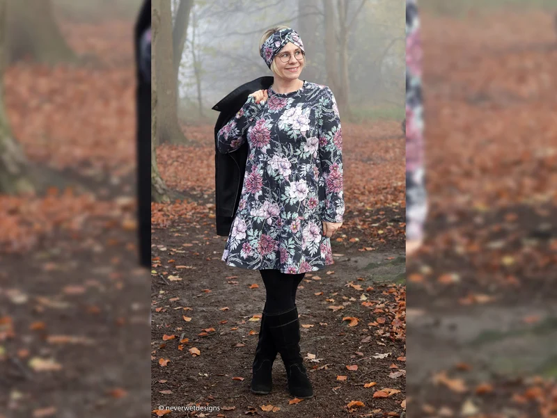 Reststück 123cm - Baumwolljersey My Watercolor Garden anthrazit by Lila-Lotta