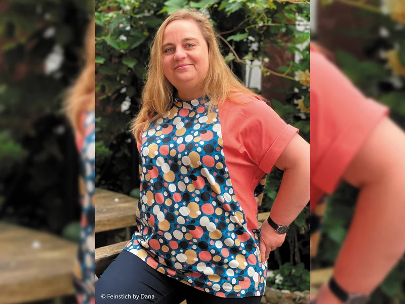 Reststück 159cm - Baumwolljersey Smilla Bunte Dots auf Blau
