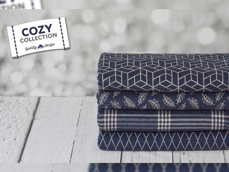 Reststück 42cm - Jacquard Jersey Cozy Zweige creme auf Tiefblau by Lycklig Design