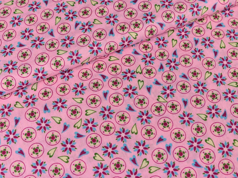Baumwollstoff Herzen und Blumen rosa