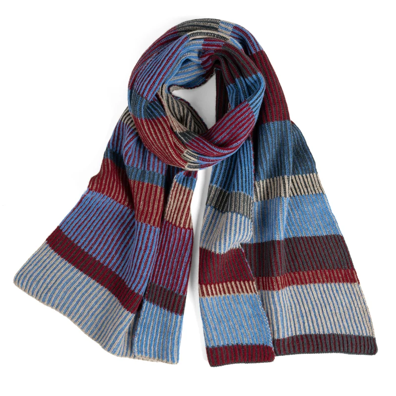 Kuscheliger Strickschal "SCOUT"