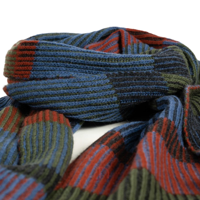 Kuscheliger Strickschal "SCOUT"