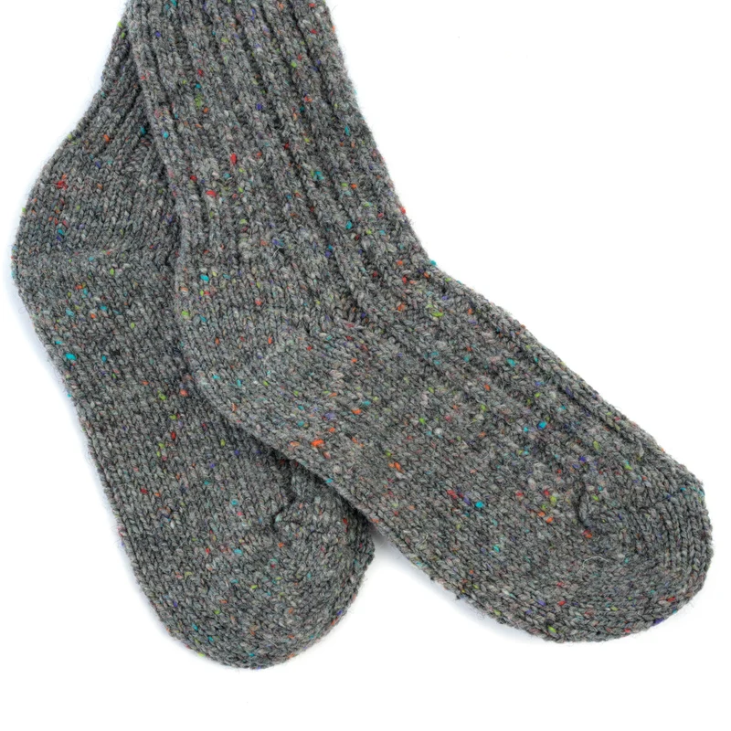 Einfarbige Wollsocken wie von Oma