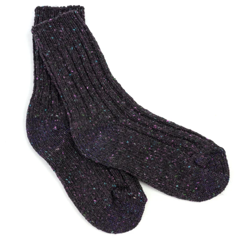 Einfarbige Wollsocken wie von Oma