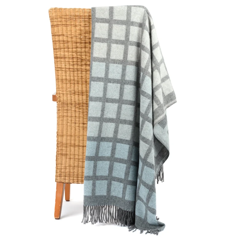 Weiche Merino-Wolldecke "Big City"