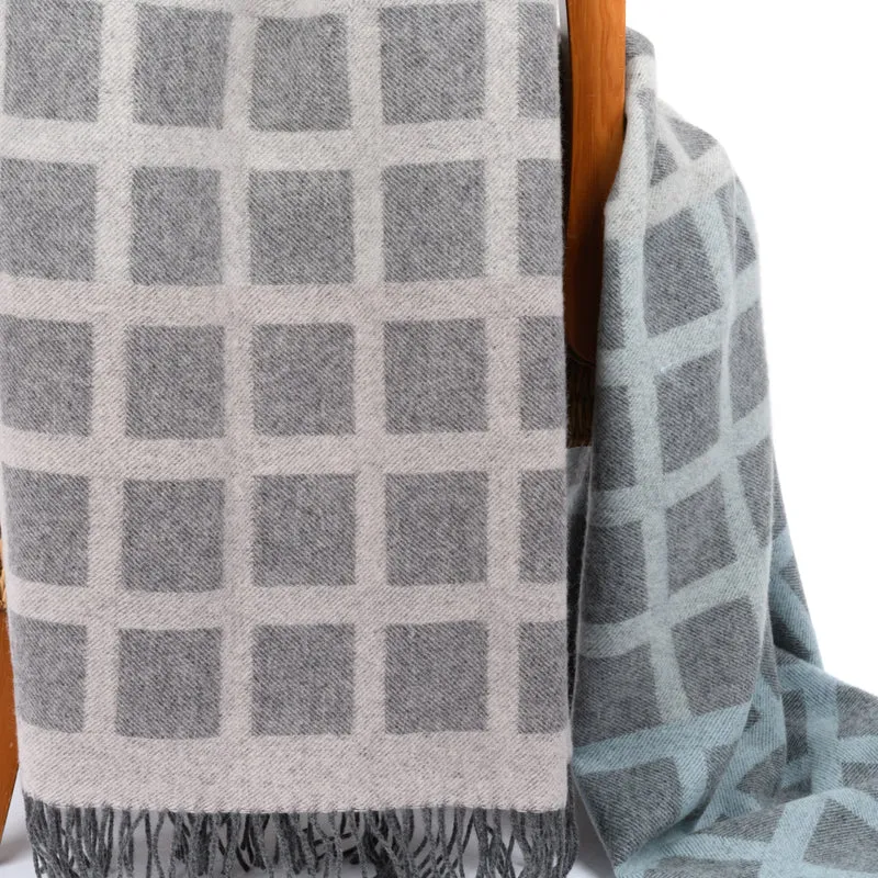 Weiche Merino-Wolldecke "Big City"