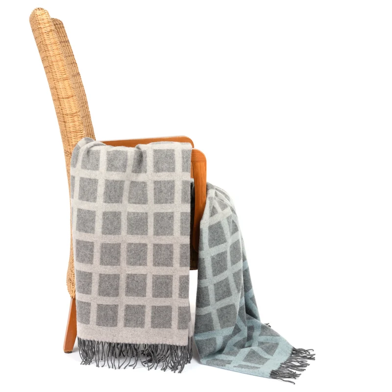 Weiche Merino-Wolldecke "Big City"