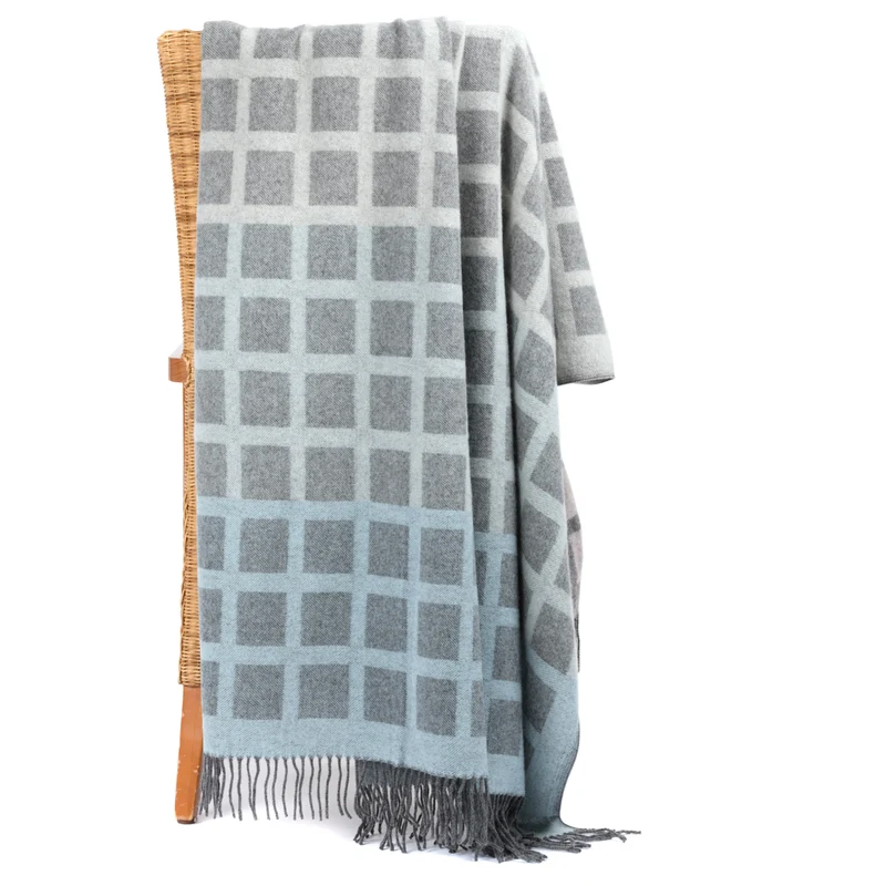 Weiche Merino-Wolldecke "Big City"