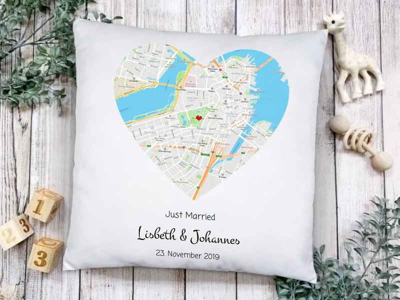 Personalisiertes Kissen im MAP-Style als Hochzeitsgeschenk, Geschenk Partner, Geschenk Partnerin, Geschenk Valentin, Hochzeitstag, Geburtstagsgeschenk