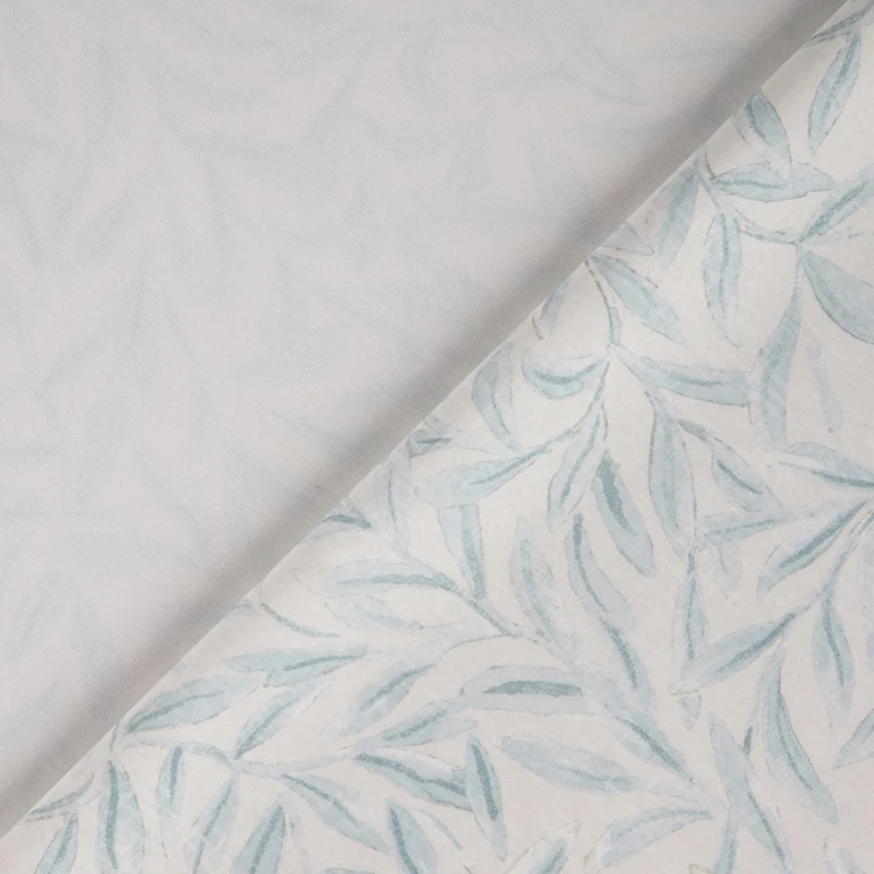 Bio Satin Leaves - hellblau 280 cm