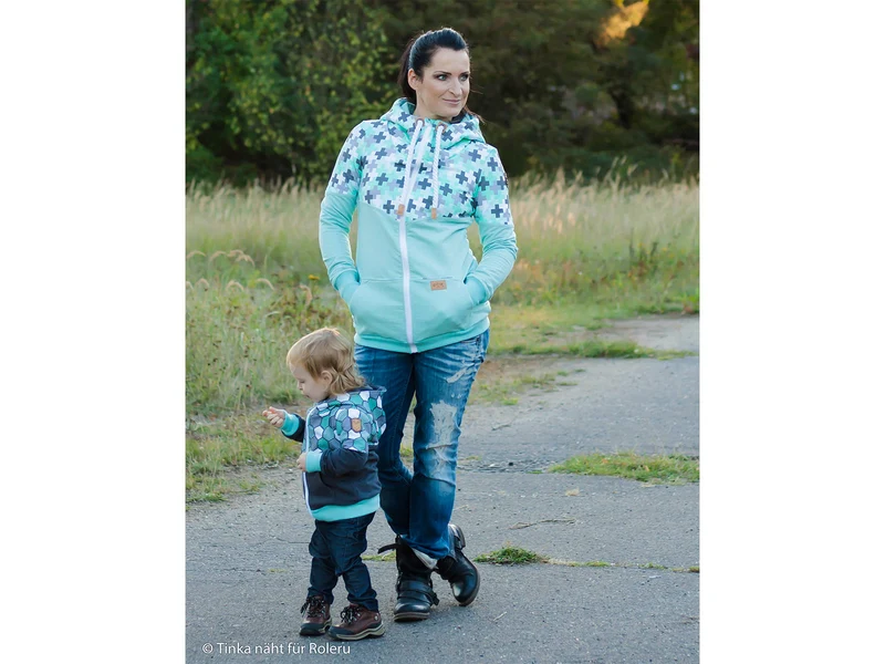 Reststück 39cm - Baumwollsweat Crazy Shapes Pluszeichen grau-mint by Lycklig Design