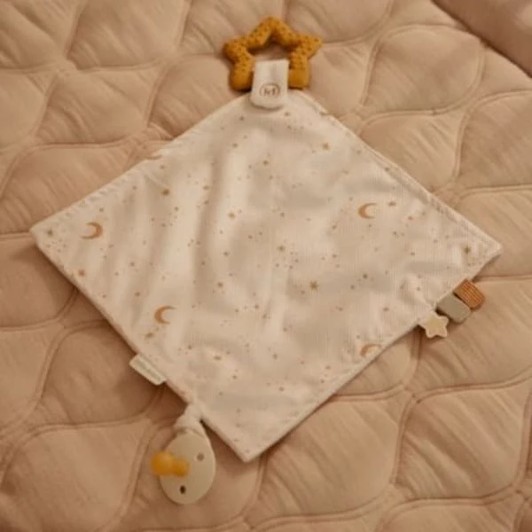 Kuscheltier mit Schnullerhalter und Beißring