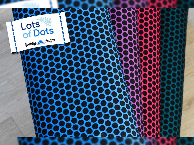 Reststück 20cm - French Terry Lots of Dots schwarz auf Pink by Lycklig Design
