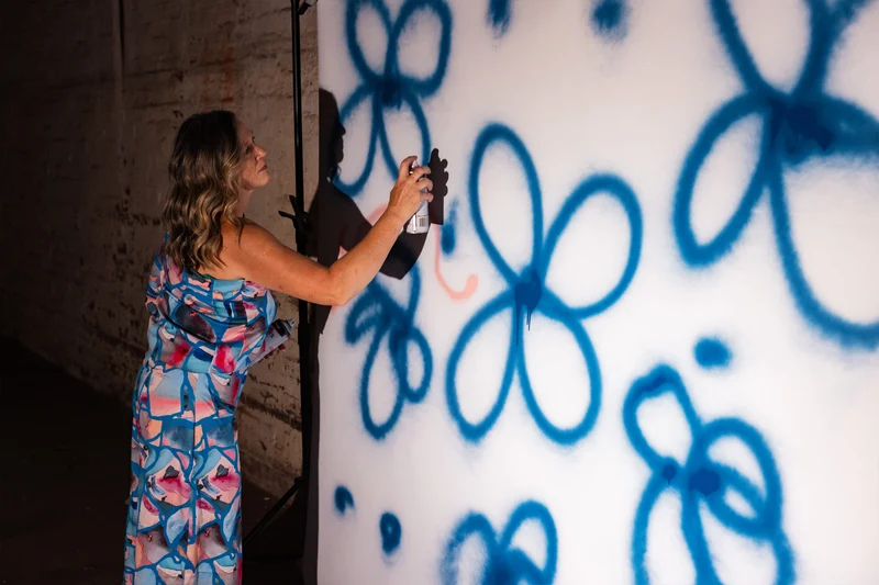 Baumwollsatin Webware Resonate Neon blue-bunt by Nerida Hansen