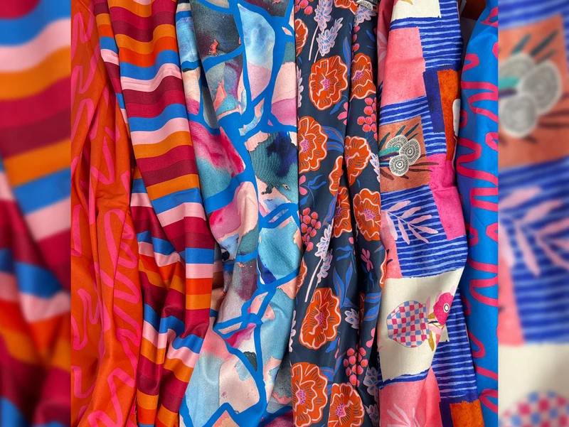 Baumwollsatin Webware Resonate Neon blue-bunt by Nerida Hansen