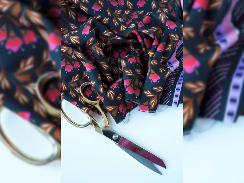 Hamburger Liebe New Cotton Satin Webware BLING BLING Blue Bell schwarz-bunt