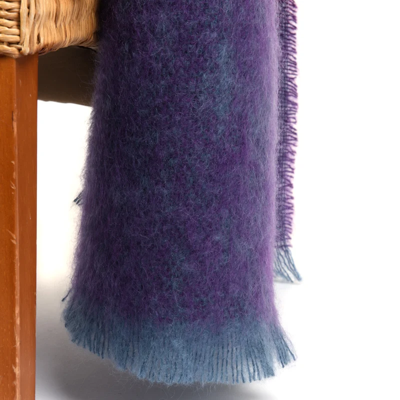 Mohairdecke „Aubergine" – Tiefe Farbwelt zum Wohlfühlen
