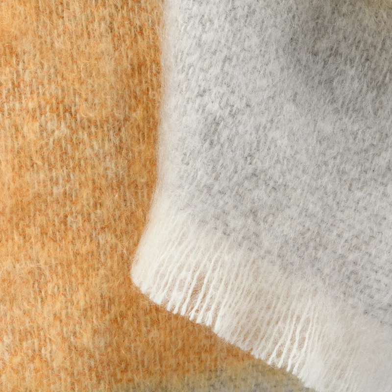 Mohairdecke „Goldener Strand" – warme Töne für ruhige Stunden