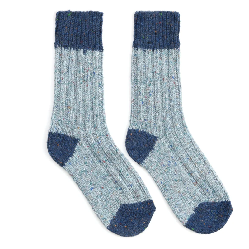 Socken, farbige Ferse und Spitze
