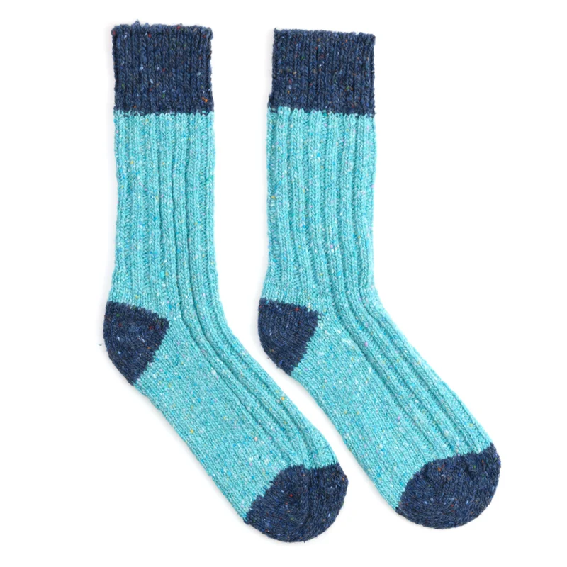 Socken, farbige Ferse und Spitze