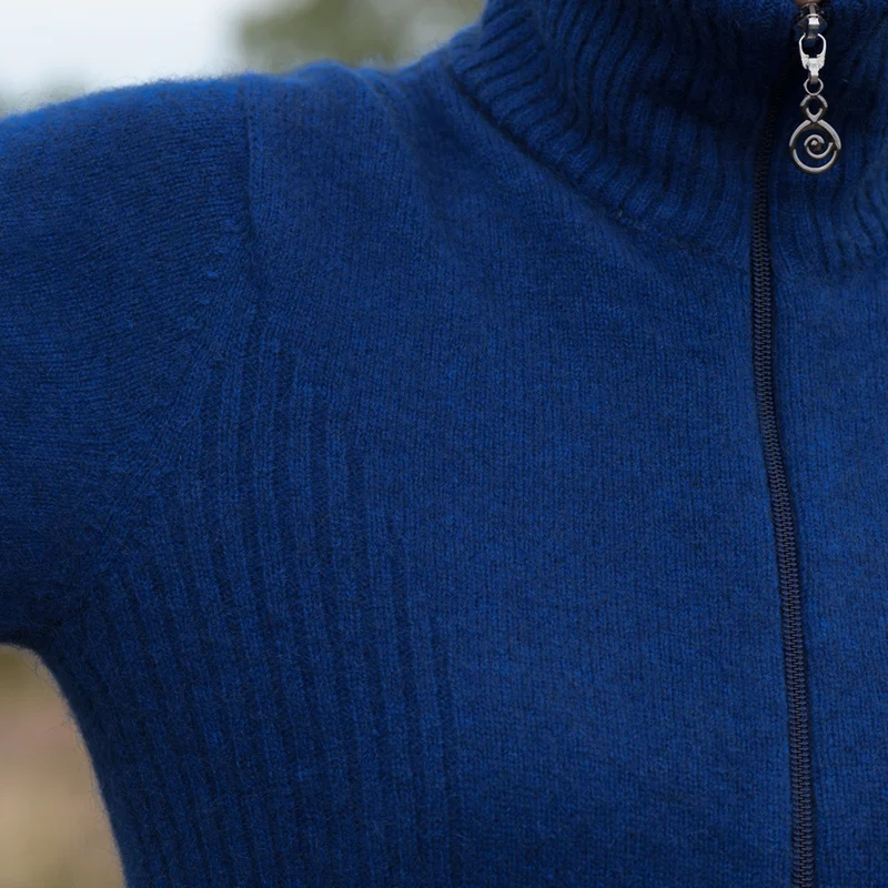 Extrem weiche Damenstrickjacke mit Reissverschluss
