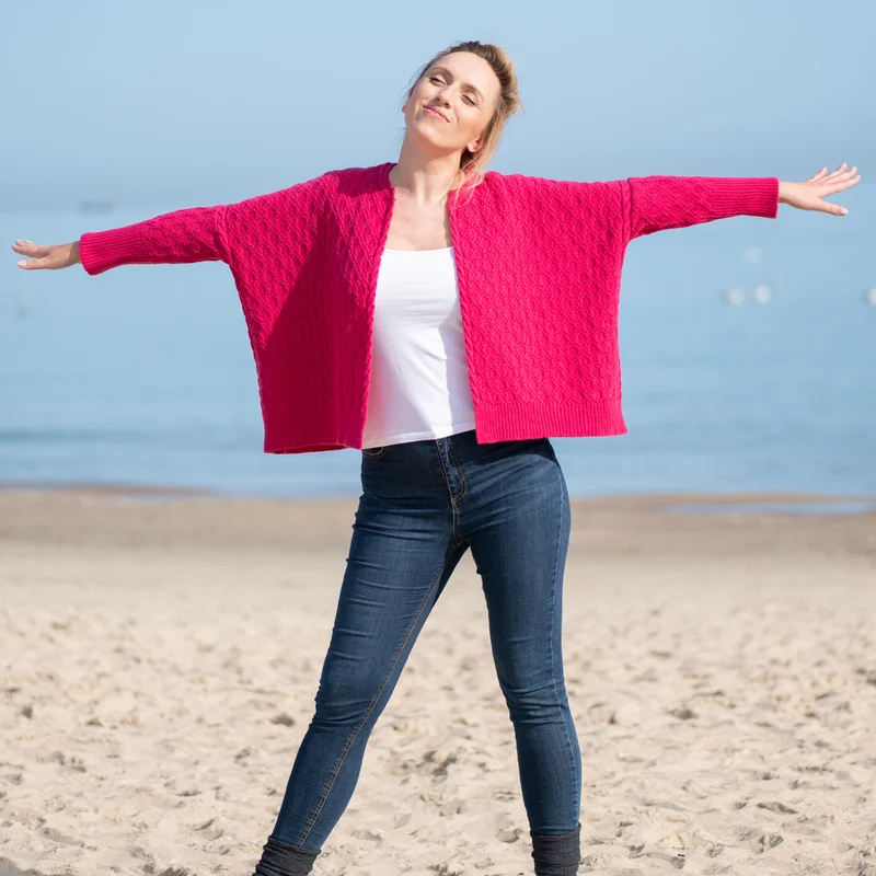 Weite Strickjacke im Wabenmuster