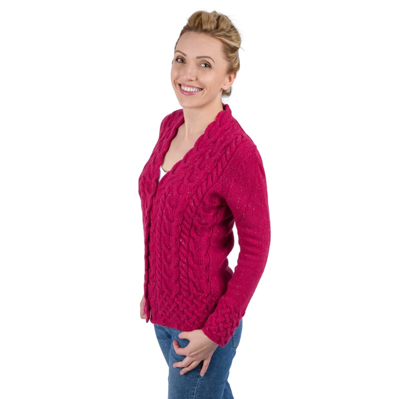 Kurzer Cardigan im Zopfmuster