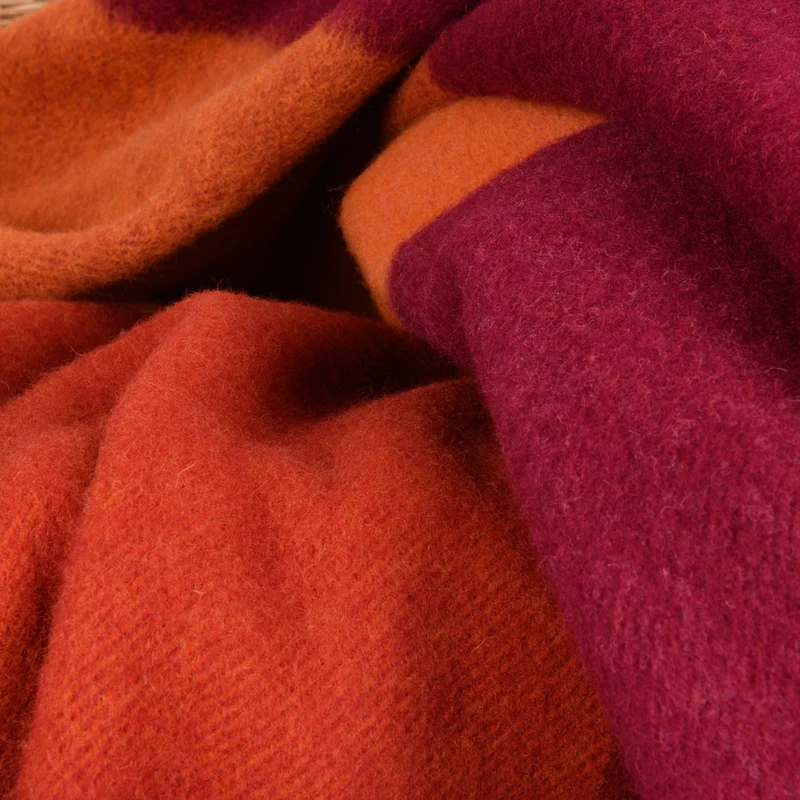 Orange/Rote Schurwolldecke "SUSANNE"