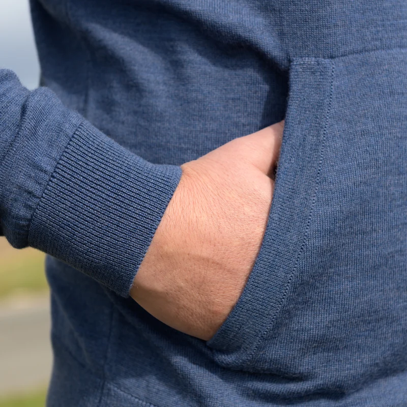 Dünner Hoodie mit Kapuze "WOODSTOCK"
